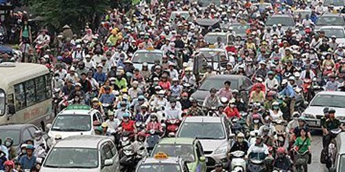 Hà Nội cần hạn chế phương tiện cá nhân để giảm sức ép giao thông. Ảnh minh họa.
