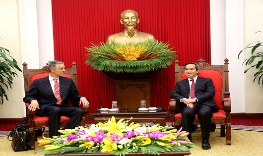 Ông Nguyễn Văn Bình, Ủy viên Bộ Chính trị, Trưởng Ban Kinh tế TƯ tiếp Đoàn chuyên gia Quỹ Tiền tệ quốc tế (IMF) đang làm việc tại Việt Nam.