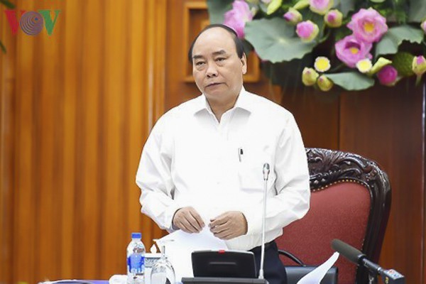 Thủ tướng Chính phủ Nguyễn Xuân Phúc phát biểu tại phiên họp Thường trực Chính phủ chiều nay - 30/3.
