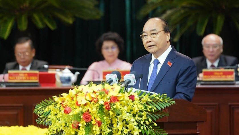 Thủ tướng Nguyễn Xuân Phúc phát biểu tại Đại hội đại biểu Đảng bộ TPHCM lần thứ XI. Ảnh: VGP/Quang Hiếu