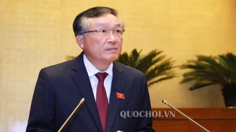 Chánh án TANDTC Nguyễn Hòa Bình báo cáo trước Quốc hội.
