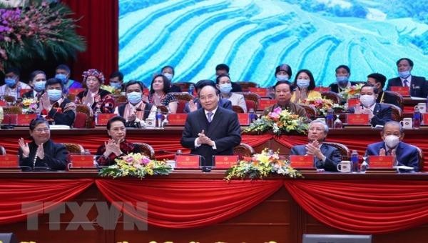 Đoàn Chủ tịch điều hành Đại hội  đại biểu toàn quốc các dân tộc thiểu số Việt Nam lần thứ II. (Ảnh: Dương Giang/TTXVN)
