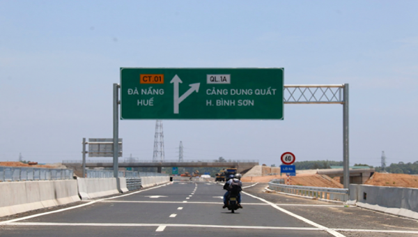 Nhiều hạng mục công trình xây dựng dự án đường cao tốc Đà Nẵng - Quảng Ngãi không đảm bảo chất lượng. Ảnh: CAND