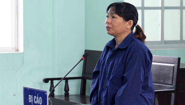 Bị cáo Tiêu Thị Tuyết Sương bị tuyên 4 năm tù về tội lừa đảo chiếm đoạt tài sản.