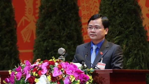 Anh Nguyễn Anh Tuấn, Bí thư thứ nhất Trung ương Đoàn TNCS HCM trình bày tham luận tại Đại hội XIII của Đảng.