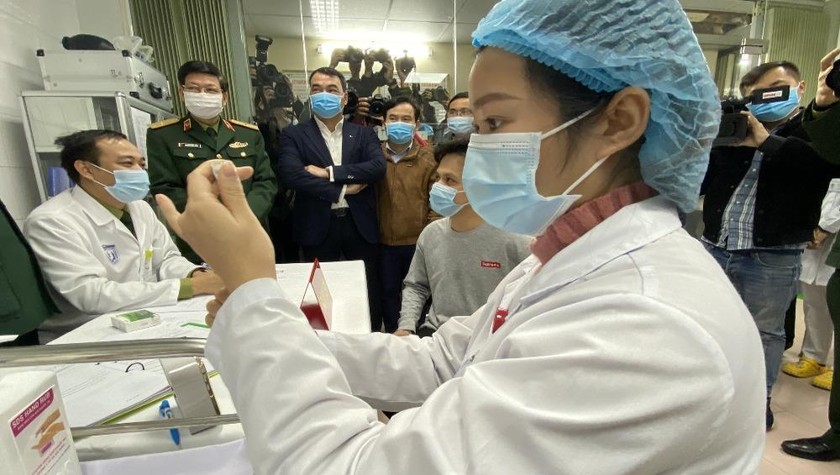 Việt Nam đang nỗ lực để sản xuất vaccine đáp ứng nhu cầu chống dịch COVID-19. Ảnh: moh.gv.vn