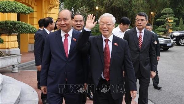 Tổng Bí thư Nguyễn Phú Trọng và Chủ tịch nước Nguyễn Xuân Phúc đến Lễ bàn giao. Ảnh: TTXVN