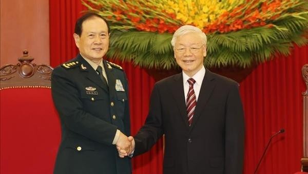 Tổng Bí thư Nguyễn Phú Trọng và Ủy viên Quốc vụ, Bộ trưởng Quốc phòng Trung Quốc Ngụy Phượng Hòa. Ảnh: TTXVN