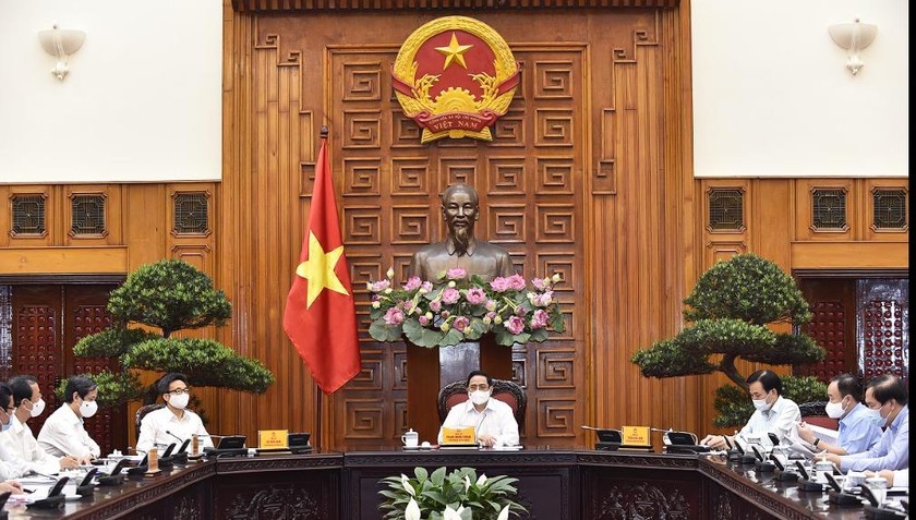 Thủ tướng Phạm Minh Chính, Phó Thủ tướng Vũ Đức Đam làm việc với Bộ Giáo dục và Đào tạo.  