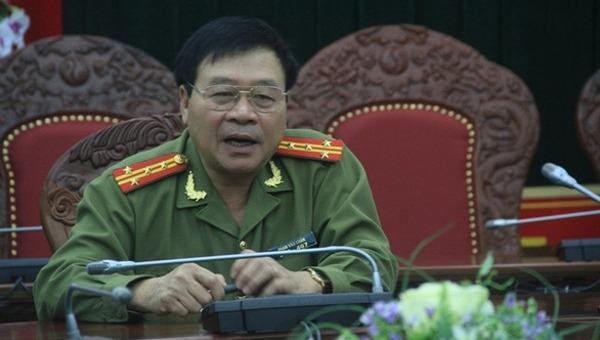 Đại tá Phạm Văn Chẩn (đã nghỉ hưu hơn 1 năm) bị kỷ luật khiển trách.