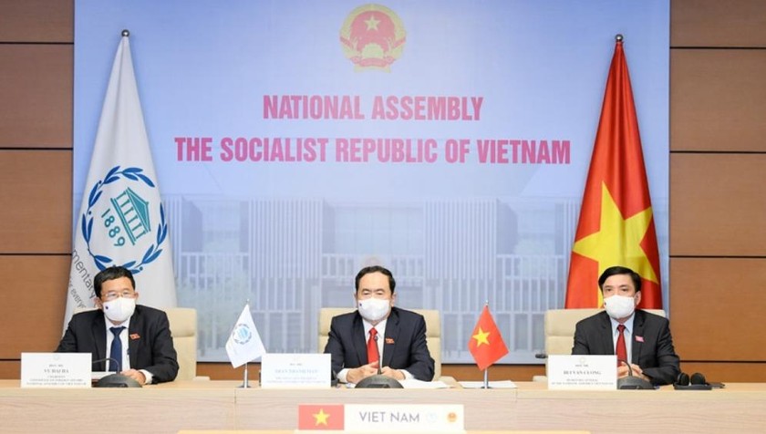 Đại biểu Việt Nam dự khai mạc Đại hội đồng Liên minh Nghị viện Thế giới (IPU) lần thứ 142. Ảnh: quochoi.vn