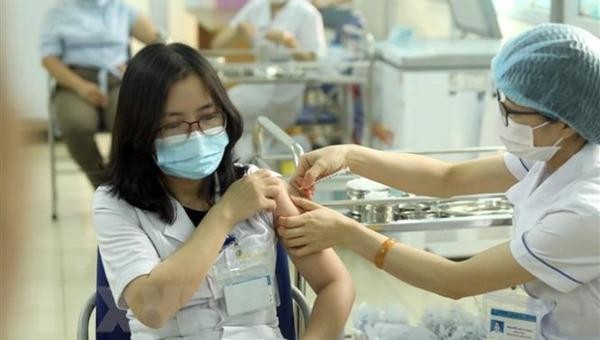 Tính đến 29/4/2021, hơn 425.000 người Việt Nam được tiêm vaccine phòng COVID-19. Ảnh: ncov.moh.gov.vn
