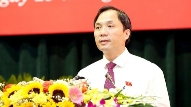 Ông Hoàng Trung Dũng được bầu giữ chức vụ Chủ tịch HĐND tỉnh Hà Tĩnh nhiệm kỳ 2021 - 2026 với tỷ lệ 100% phiếu bầu.