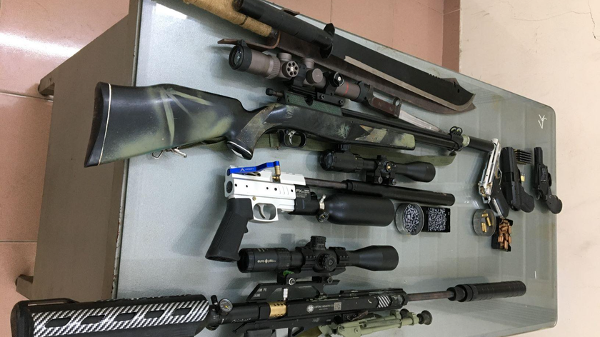 Số vũ khí thu giữ tại nhà đối tượng Phạm Phong Nhân.