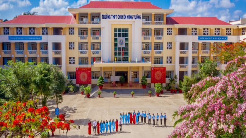 Trường THPT Chuyên Hùng Vương (nơi có 4 F1 của BN 44302) đã kịp thời áp dụng các biện pháp phòng, chống dịch.