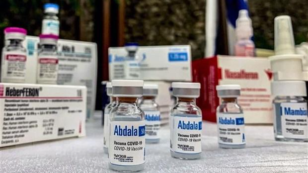Vaccine ngừa COVID-19 Abdala của Cuba được giới thiệu trong cuộc họp báo của CIGB tại Havana ngày 19/3. (Ảnh: AFP/TTXVN)