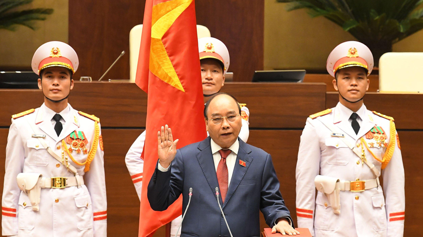 Chủ tịch Nước Nguyễn Xuân Phúc tuyên thệ nhậm chức sáng 26/7/2021. 