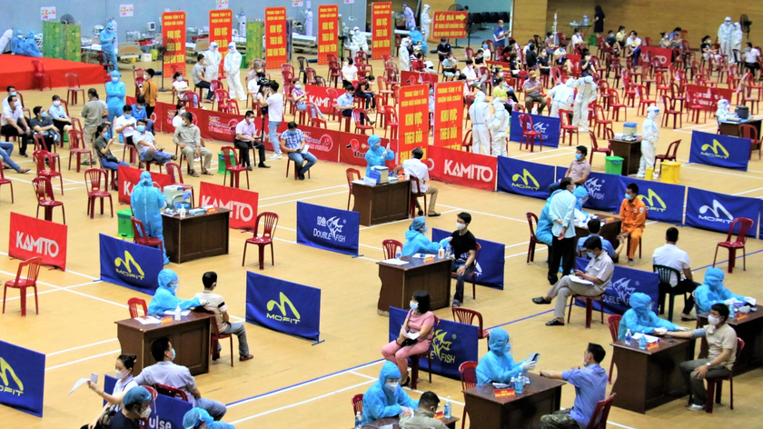 Đà Nẵng bắt đầu thực hiện Chiến dịch tiêm vaccine phòng COVID-19 quy mô lớn.