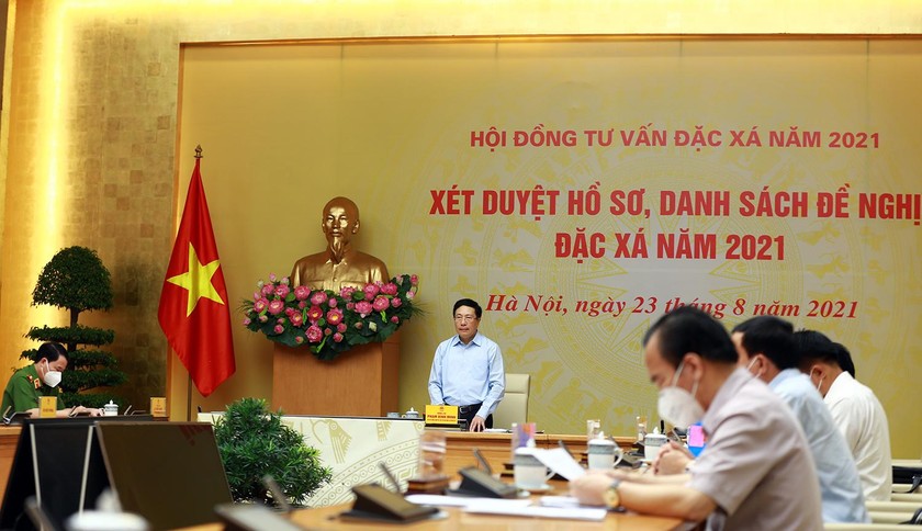 Phó Thủ tướng Phạm Bình Minh, Chủ tịch Hội đồng Tư vấn đặc xá năm 2021 chủ trì buổi họp - Ảnh: VGP/Hải Minh