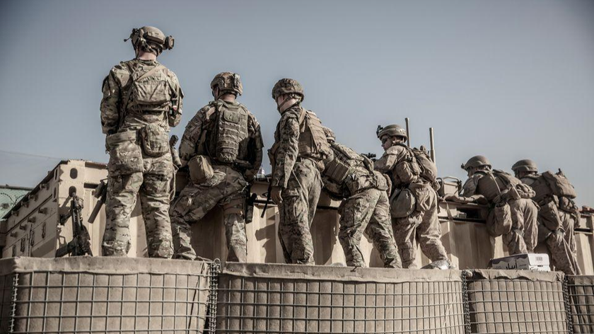 Lực lượng Hoa Kỳ hỗ trợ an ninh tại Điểm Kiểm soát Sơ tán (ECC) trong quá trình sơ tán tại Sân bay Quốc tế Hamid Karzai, Kabul, Afghanistan, ngày 26/8/2021. Ảnh: Reuters 
