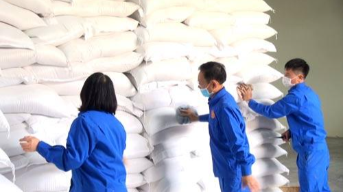 Chính phủ xuất cấp gạo và hàng dự trữ quốc gia cho 3 tỉnh phòng, chống dịch COVID-19. Ảnh minh họa