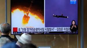 Bản tin về vụ thử tên lửa hành trình tầm xa của Triều Tiên trên truyền thông Hàn Quốc ngày 13/9/2021. Ảnh: AP