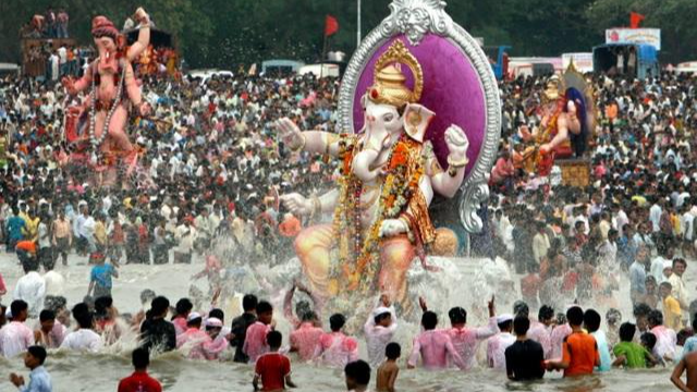 Lễ hội Ganesh Chaturthi khiến các chuyên gia Ấn Độ lo ngại nước này rơi vào đợt dịch mới dự kiến vào tháng 10. 