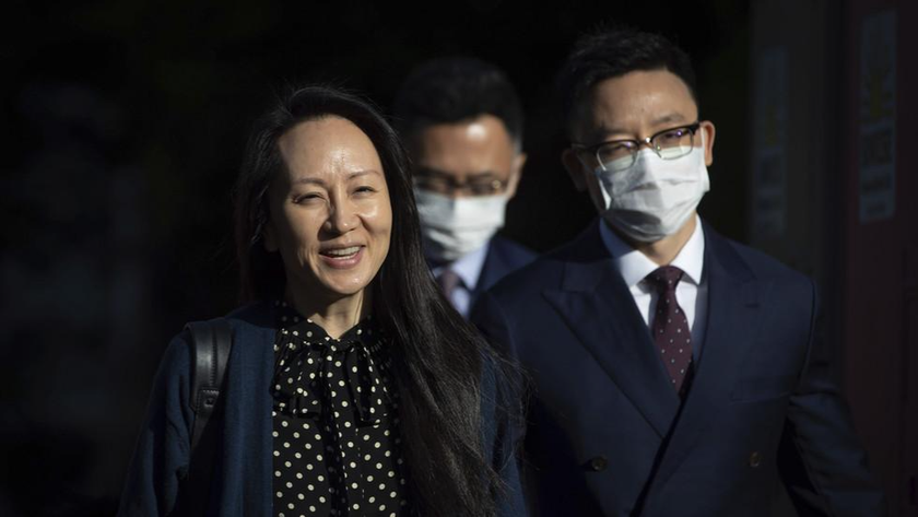 CFO Huawei Mạnh Vãn Châu rời nhà ở Vancouver vào ngày 24/9/2021. Ảnh: AP/The Canadian Press