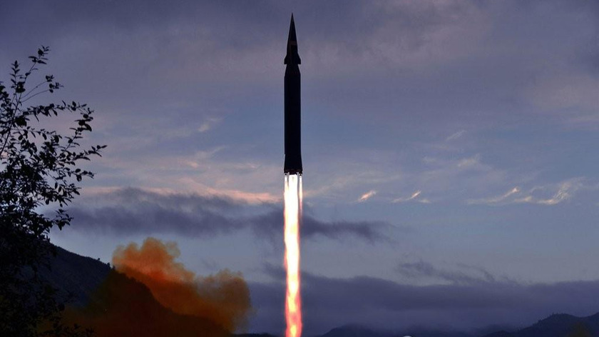 Triều Tiên tuyên bố bắn tên lửa siêu thanh mới Hwasong-8. Ảnh: Yonhap (do Hãng thông tấn Trung ương Triều Tiên KCNA công bố vào ngày 29/9/2021)