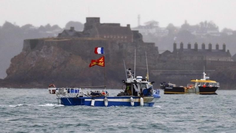 Tranh chấp giữa Anh và Pháp về quyền đánh bắt cá sau Brexit ở eo biển Manche lại bùng phát. Ảnh: Pars Today