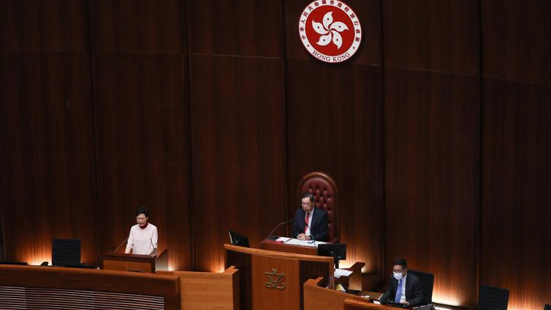 Trưởng đặc khu hành chính đặc biệt Hồng Kông Lâm Trịnh Nguyệt Nga có Bài phát biểu chính sách thường niên thứ năm trong nhiệm kỳ tại Hội đồng Lập pháp, Hồng Kông ngày 6/10/2021. Ảnh: China Daily
