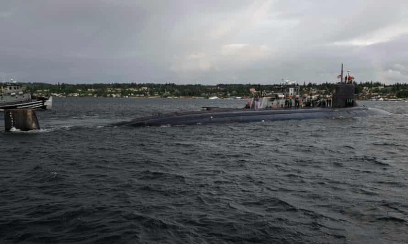 Tàu ngầm tấn công nhanh lớp Seawolf USS Connecticut (SSN 22) rời Căn cứ Hải quân Kitsap-Bremerton để triển khai ở Bremerton, Washington vào ngày 27/5/2021. Ảnh: Hải quân Hoa Kỳ/AFP