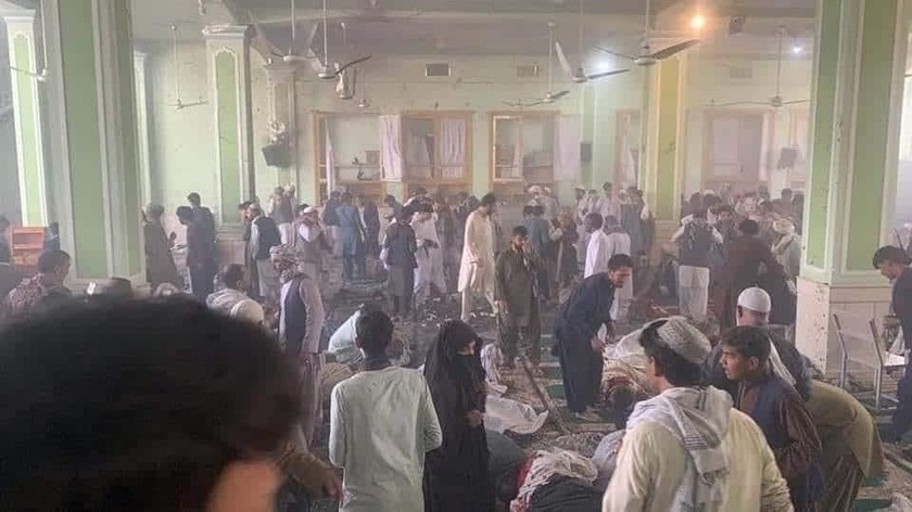 Nhà thờ Hồi giáo Imam Barga sau vụ nổ. Ảnh: Khaama Press