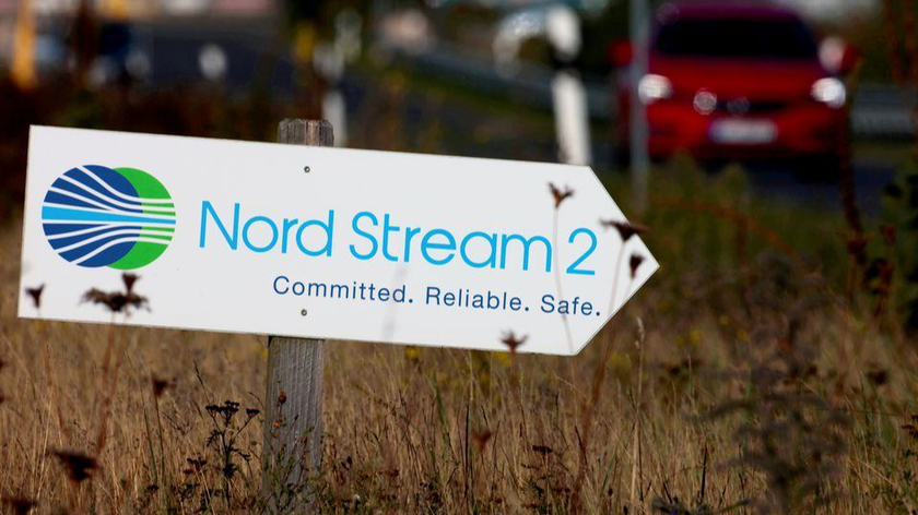 Biển báo hướng giao thông hướng tới lối vào cơ sở trên đất liền của đường dây khí đốt Nord Stream 2 ở Lubmin, Đức. Ảnh: Reuters (chụp ngày 10/9/2020)
