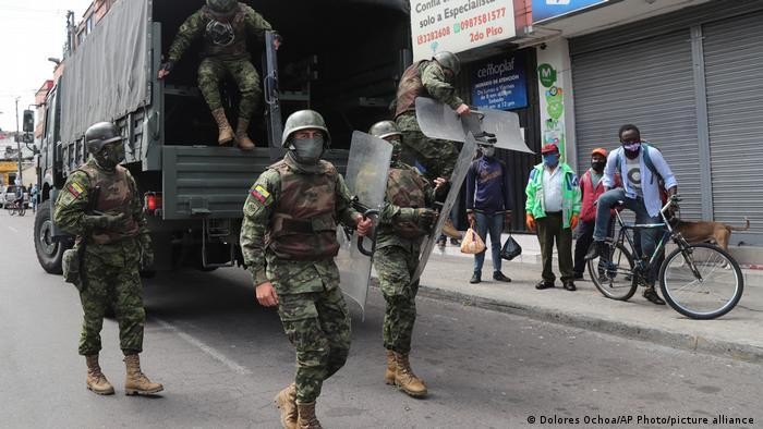Bạo lực do tội phạm ma túy gia tăng khiến Ecuador phải ban bố tình trạng khẩn cấp trong 60 ngày. Ảnh: AP