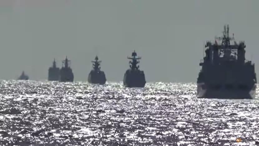 Tàu chiến Nga - Trung Quốc tuần tra chung ở phía Tây của Thái Bình Dương. Ảnh: Bộ Quốc phòng Nga/Reuters