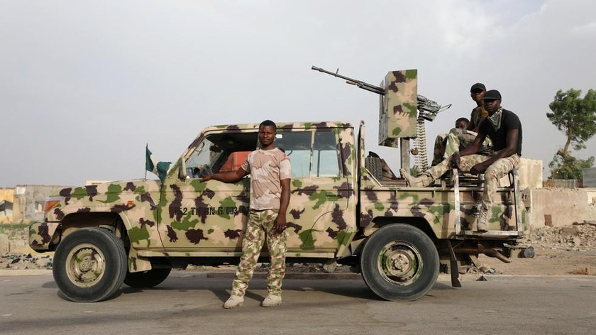 Lính Nigeria trong một cuộc tuần tra ở Borno, Nigeria. Ảnh: Reuters 