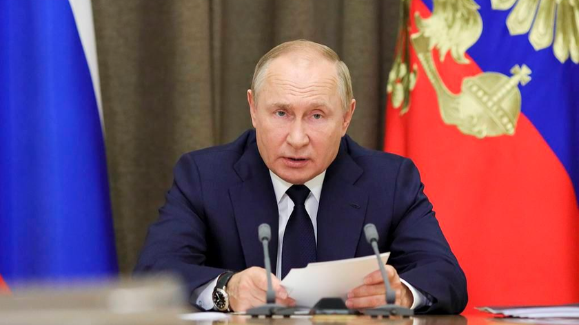 Tổng thống Vladimir Putin phát biểu tại cuộc họp với lãnh đạo Bộ Quốc phòng và các đại diện ngành công nghiệp quốc phòng ở Sochi ngày 1/11/2021. Ảnh: Văn phòng Thông tin và Báo chí Tổng thống Nga / TASS