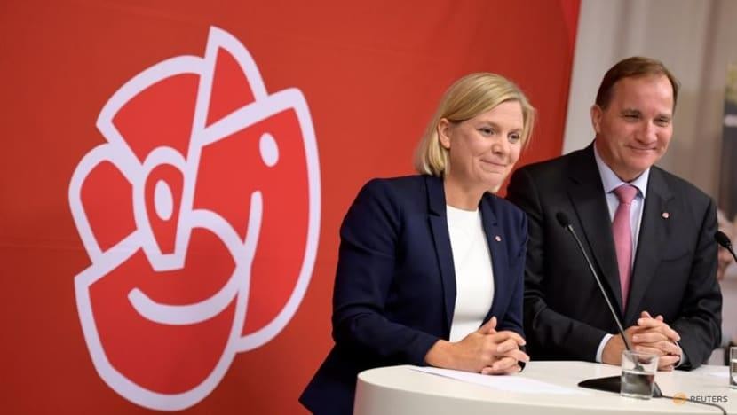 Bộ trưởng Tài chính Thụy Điển Magdalena Andersson và Thủ tướng Stefan Lofven trình bày tuyên ngôn bầu cử của Đảng Dân chủ Xã hội tại Stockholm, Thụy Điển ngày 28/8/2018. Ảnh: TT News Agency/Reuters