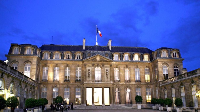 Dinh Tổng thống Pháp - nơi được cho là xảy ra vụ cưỡng bức một nữ quân nhân vào năm ngoái. Ản: Reuters