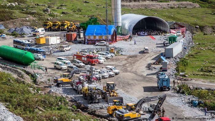 Công trường thi công đường hầm chiến lược Zojila ở Kashmir do Ấn Độ quản lý. Ảnh: Getty Images