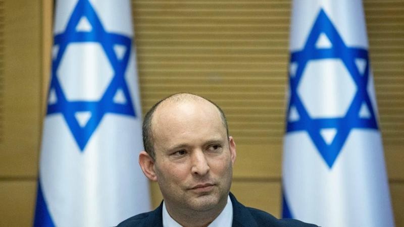 Thủ tướng Israel Naftali Bennett tham dự cuộc họp nội các đầu tiên của chính phủ liên minh mới ở Jerusalem, Israel, vào ngày 13/6/2021. Ảnh: Tân Hoa xã