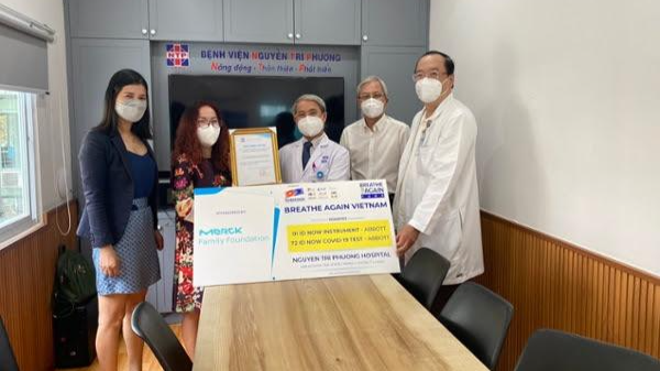 Quỹ Merck Family quyên góp 100.000 Euro cho Chiến dịch “Breathe Again Vietnam" của EuroCham.
