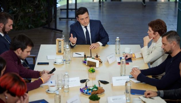 ổng thống Ukraine Vladimir Zelensky đã tuyên bố về thông tin một cuộc đảo chính. ẢNh; Ukrinform