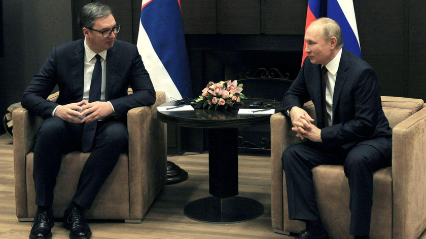 Tổng thống Nga Vladimir Putin gặp với người đồng cấp Serbia Aleksandar Vucic tại Sochi, Nga ngày 25/11/2021. Ảnh: Sputnik /Kremlin qua Reuters