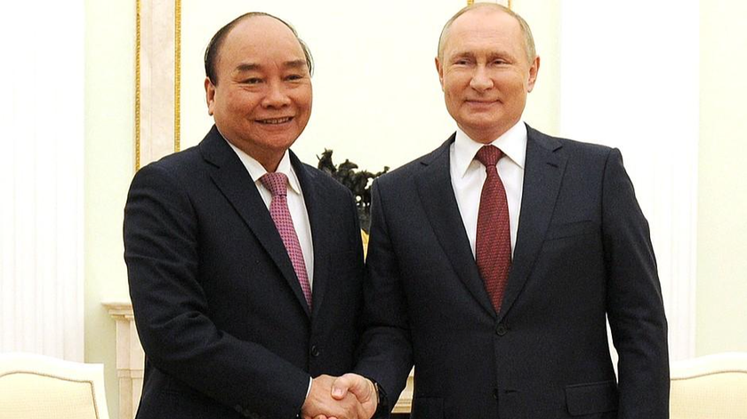 Chủ tịch nước Cộng hòa xã hội chủ nghĩa Việt Nam Nguyễn Xuân Phúc và Tổng thống Vladimir Putin. Ảnh: Điện Kremlin