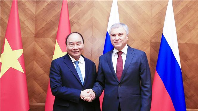 Chủ tịch nước Nguyễn Xuân Phúc hội kiến với Chủ tịch Duma Quốc gia Nga Vyacheslav Volodin. Ảnh: TTXVN