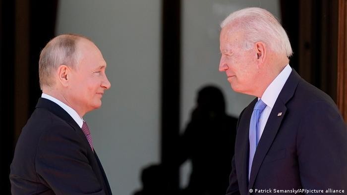 Nguyên thủ quốc gia Nga - Mỹ đã đối thoại về vấn đề Ukraine ngày 7/12/2021. Ảnh: AP