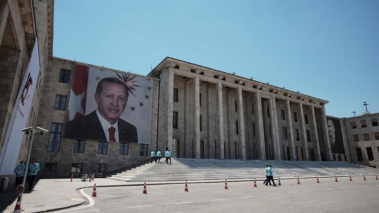 Mùa hè này, Thổ Nhĩ Kỳ kỷ niệm năm năm cuộc đảo chính thất bại. Ảnh: AP