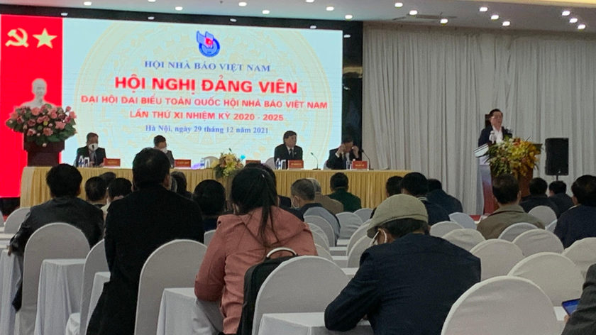Ông Nguyễn Trọng Nghĩa – Trưởng ban Tuyên giáo Trung ương phát biểu chỉ đạo Hội nghị.